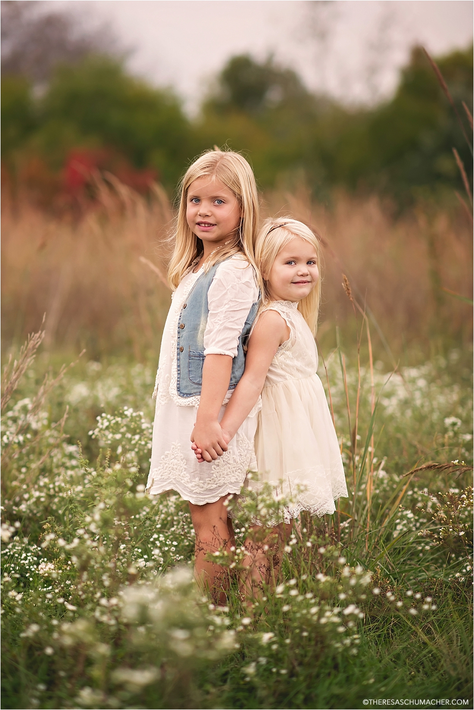 Sisters Des Moines Child Photographer