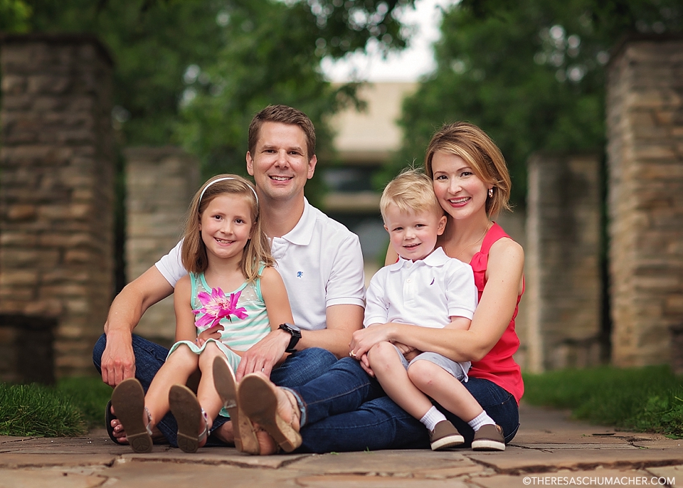 Des Moines, Iowa Family Photographer