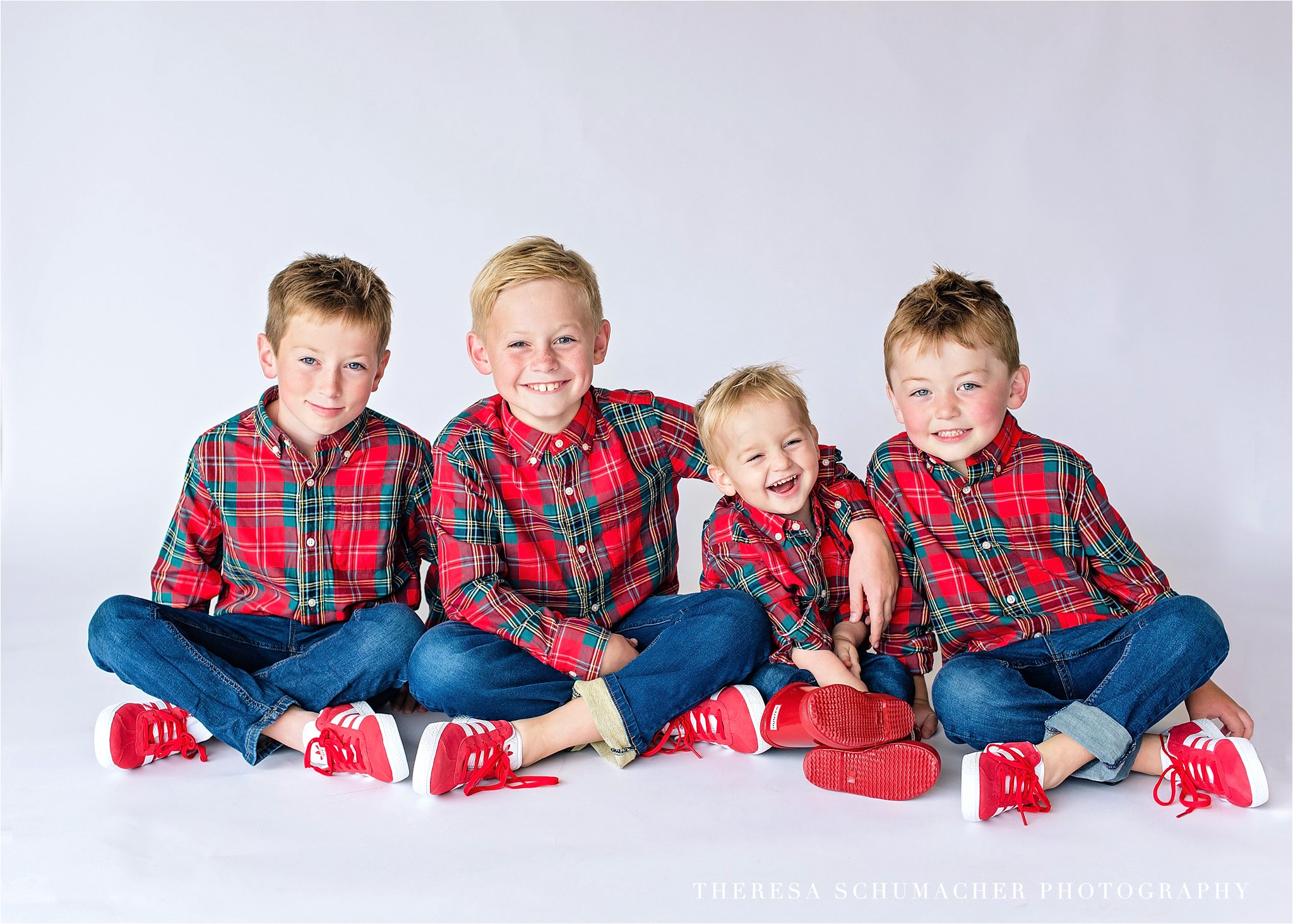 Holiday themed Des Moines Family Session